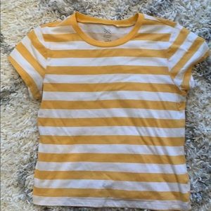 Super cute yellow and white t-shirt!